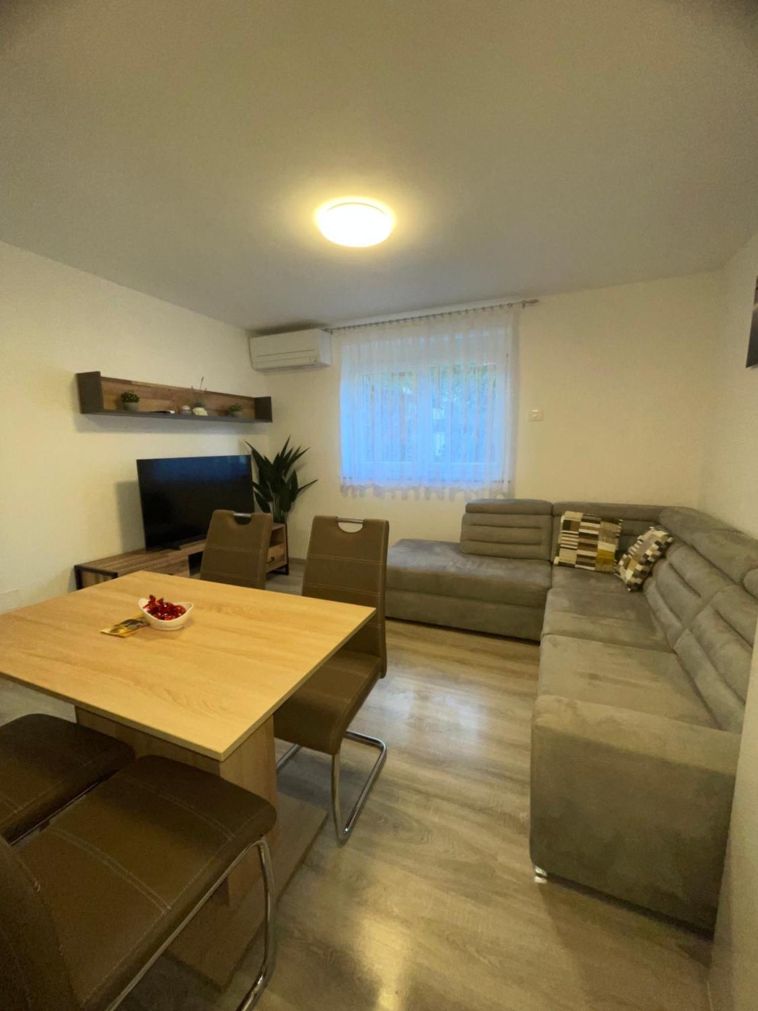 Apartma Dzana Zaga Εξωτερικό φωτογραφία
